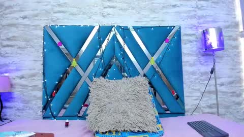 Snapshot of alanaflores chatting on 12-20-24, 01:11 Alana Flores online show from 12-20-24, 01:11