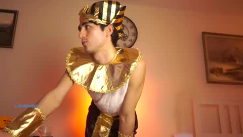 idenavarre online show from 12-21-24, 10:19