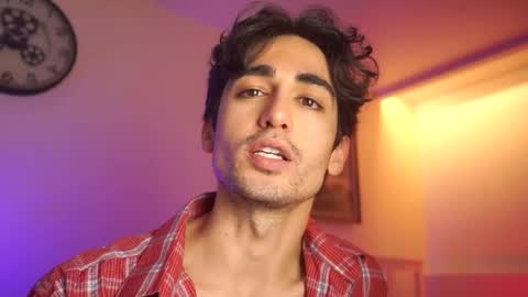 idenavarre online show from 12-24-24, 10:39