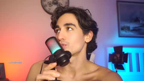 idenavarre online show from 03-01-25, 01:53