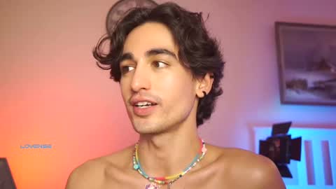 idenavarre online show from 03-05-25, 01:42