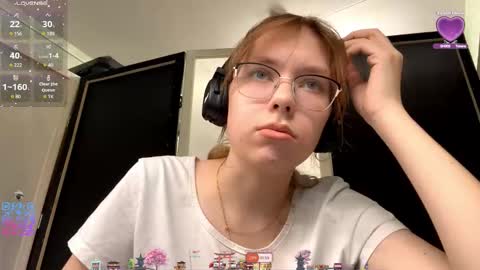 Stella online show from 10-10-25, 10:03