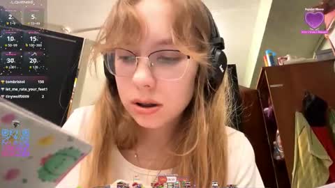 Stella online show from 10-11-25, 02:37