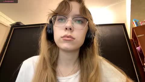 Stella online show from 10-13-25, 02:39