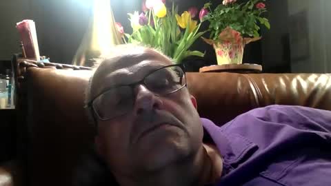 Snapshot of alankrieski1174 chatting on 10-11-25, 04:44 alankrieski1174 online show from 10-11-25, 04:44