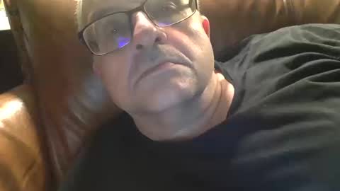 Snapshot of alankrieski1174 chatting on 10-14-25, 03:51 alankrieski1174 online show from 10-14-25, 03:51