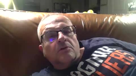 Snapshot of alankrieski1174 chatting on 10-22-25, 05:08 alankrieski1174 online show from 10-22-25, 05:08