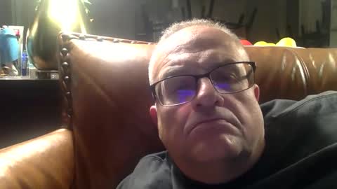 Snapshot of alankrieski1174 chatting on 10-23-25, 03:39 alankrieski1174 online show from 10-23-25, 03:39