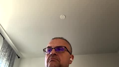 Snapshot of alankrieski1174 chatting on 11-06-25, 08:32 alankrieski1174 online show from 11-06-25, 08:32