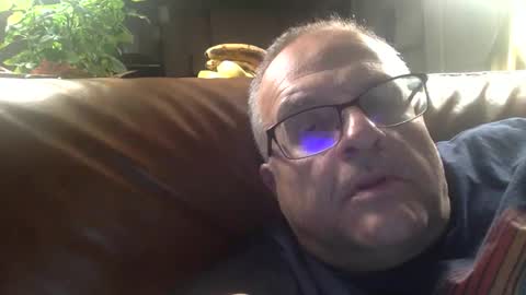 Snapshot of alankrieski1174 chatting on 11-15-25, 06:44 alankrieski1174 online show from 11-15-25, 06:44