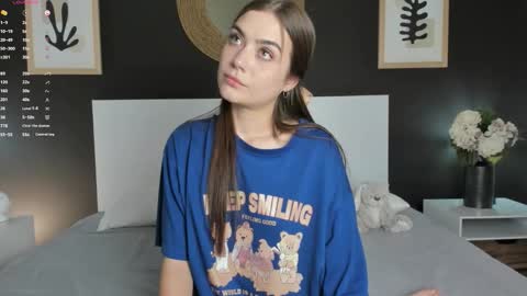 Alanna Cute Russell online show from 10-14-25, 07:47