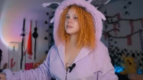 Caro online show from 10-12-25, 01:43