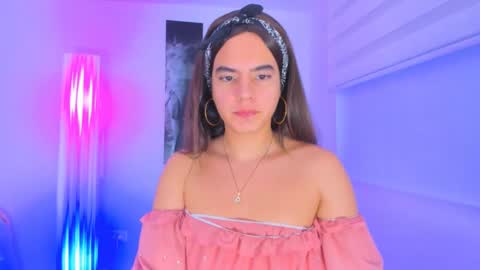 Snapshot of alaska_pears0 chatting on 01-28-25, 03:46 online show from 01-28-25, 03:46
