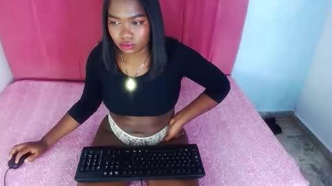 alaurinortizcm101 online show from 02-15-26, 04:09