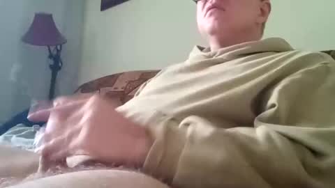 Snapshot of alaxcee chatting on 11-14-25, 12:04 alaxcee online show from 11-14-25, 12:04