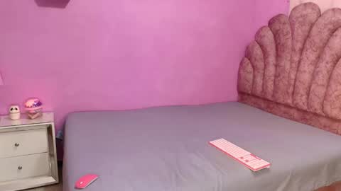 aldana_stone online show from 12-17-25, 03:40