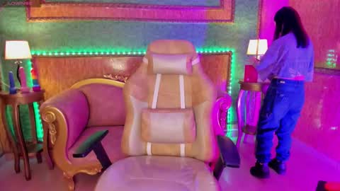 Snapshot of ale_sweety_ chatting on 10-27-25, 12:09 Aleja Online GTM-5 700 1400 online show from 10-27-25, 12:09