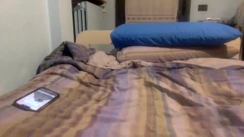 Snapshot of alechatsxxx chatting on 02-12-25, 07:13 sandroxxx online show from 02-12-25, 07:13