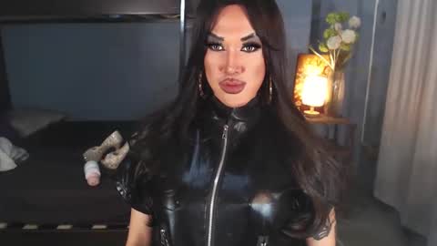 Snapshot of aleinacroft chatting on 02-03-25, 08:35 aleinacroft online show from 02-03-25, 08:35