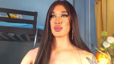 Snapshot of aleinacroft chatting on 03-04-25, 08:35 aleinacroft online show from 03-04-25, 08:35