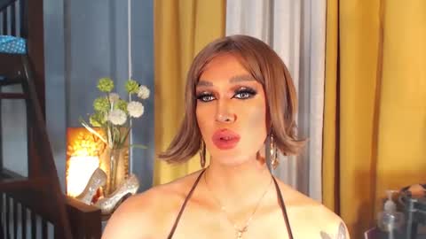 Snapshot of aleinacroft chatting on 03-08-25, 09:39 aleinacroft online show from 03-08-25, 09:39