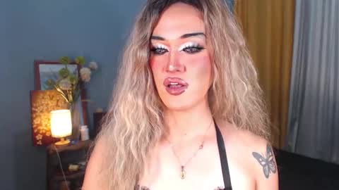 Snapshot of aleinacroft chatting on 10-31-25, 02:07 aleinacroft online show from 10-31-25, 02:07