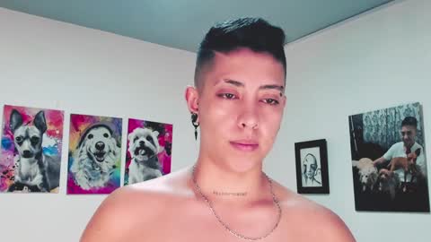 Snapshot of aleja1214 chatting on 01-15-25, 01:45 Alejandra online show from 01-15-25, 01:45