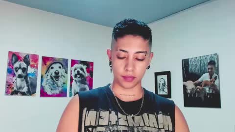 Snapshot of aleja1214 chatting on 02-28-25, 04:10 Alejandra online show from 02-28-25, 04:10