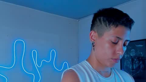 Snapshot of aleja1214 chatting on 10-14-25, 04:24 Alejandra online show from 10-14-25, 04:24