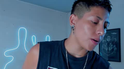 Snapshot of aleja1214 chatting on 11-20-25, 01:17 Alejandra online show from 11-20-25, 01:17