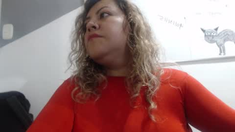 Snapshot of aleja_lollipop chatting on 10-09-25, 06:17 Aleja online show from 10-09-25, 06:17