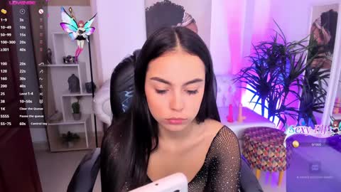 Alejandra online show from 01-04-25, 02:46