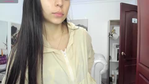 Alejandra online show from 03-05-25, 11:28