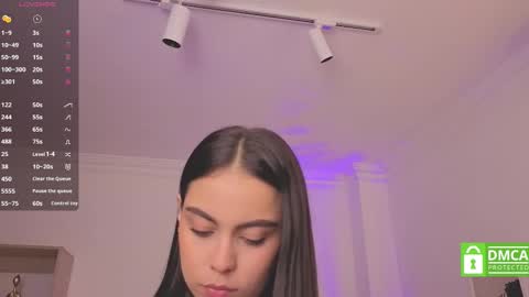 Alejandra online show from 10-04-25, 11:52