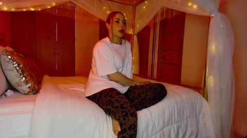 ALEJADOLLTS online show from 02-01-26, 06:39