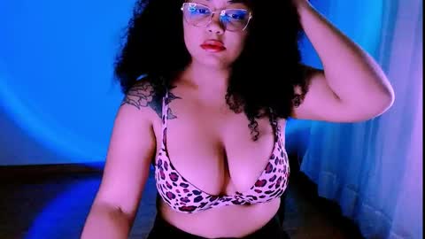 Alejandra  online show from 10-01-25, 02:06