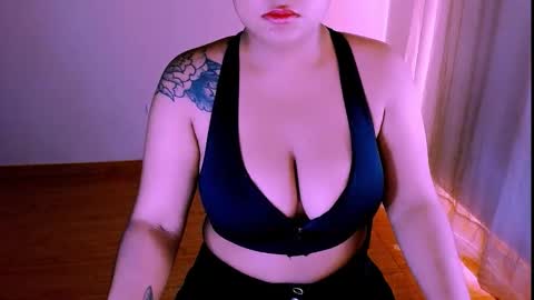 Alejandra  online show from 10-01-25, 05:52