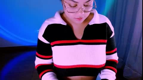 Alejandra  online show from 10-09-25, 04:43