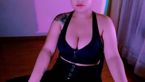 Alejandra  online show from 11-13-25, 05:17