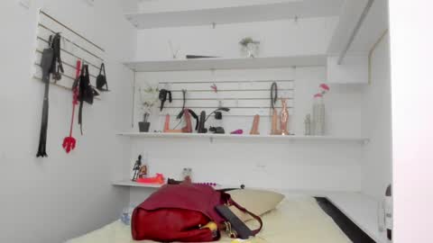 Alejandra online show from 09-18-25, 05:26