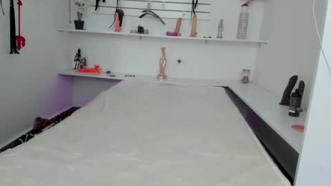 Alejandra online show from 10-11-25, 12:15