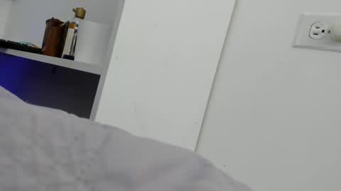 Alejandra online show from 10-26-25, 04:40