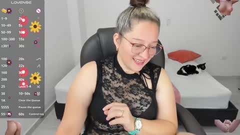 alejandra online show from 03-10-25, 03:30