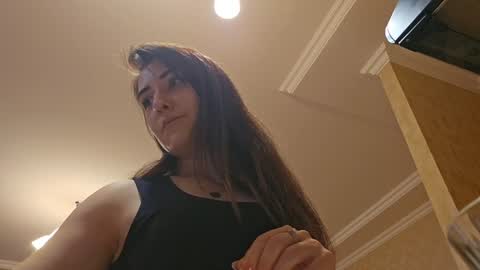 alejandradelaney online show from 12-22-24, 03:33