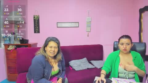 Snapshot of alejita_smithh chatting on 11-16-25, 10:54 zoe and Kataleya online show from 11-16-25, 10:54