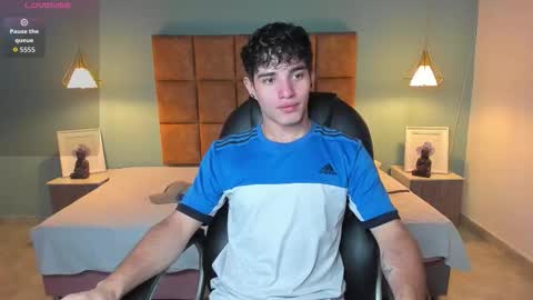 ALejoo Saenz online show from 11-14-25, 03:33