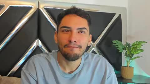 Alek online show from 09-25-25, 05:11