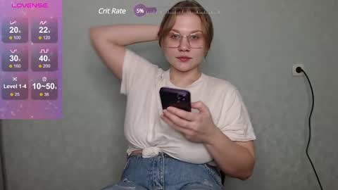 Snapshot of aleksaflirt chatting on 01-22-25, 04:44 Aleksa online show from 01-22-25, 04:44