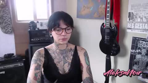 AleksaNoir online show from 02-05-25, 03:09