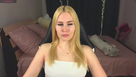 Alena online show from 02-26-25, 02:25